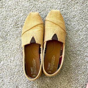 Tom’s Burlap Shoes